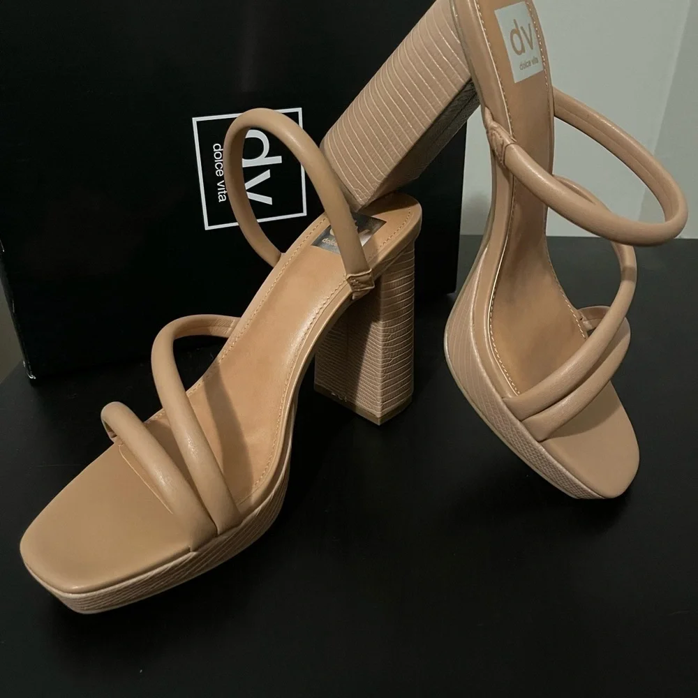 DV By Dolce Vita Pyro Platforms NWT